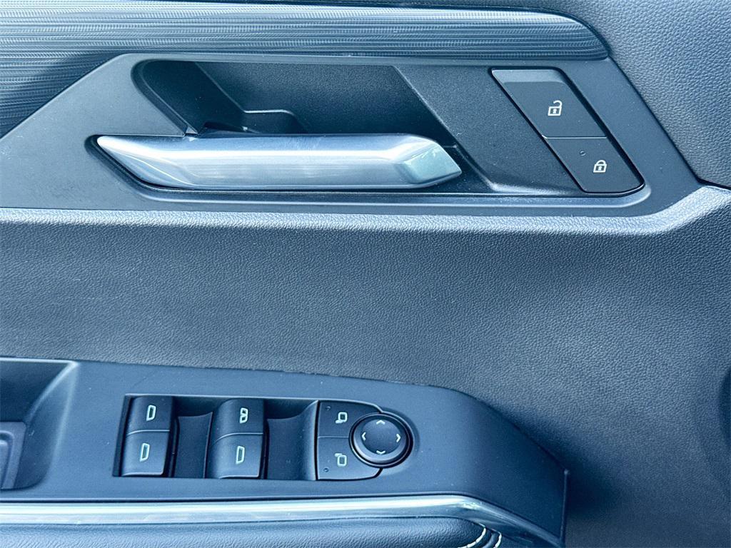 used 2025 GMC Acadia car, priced at $34,920