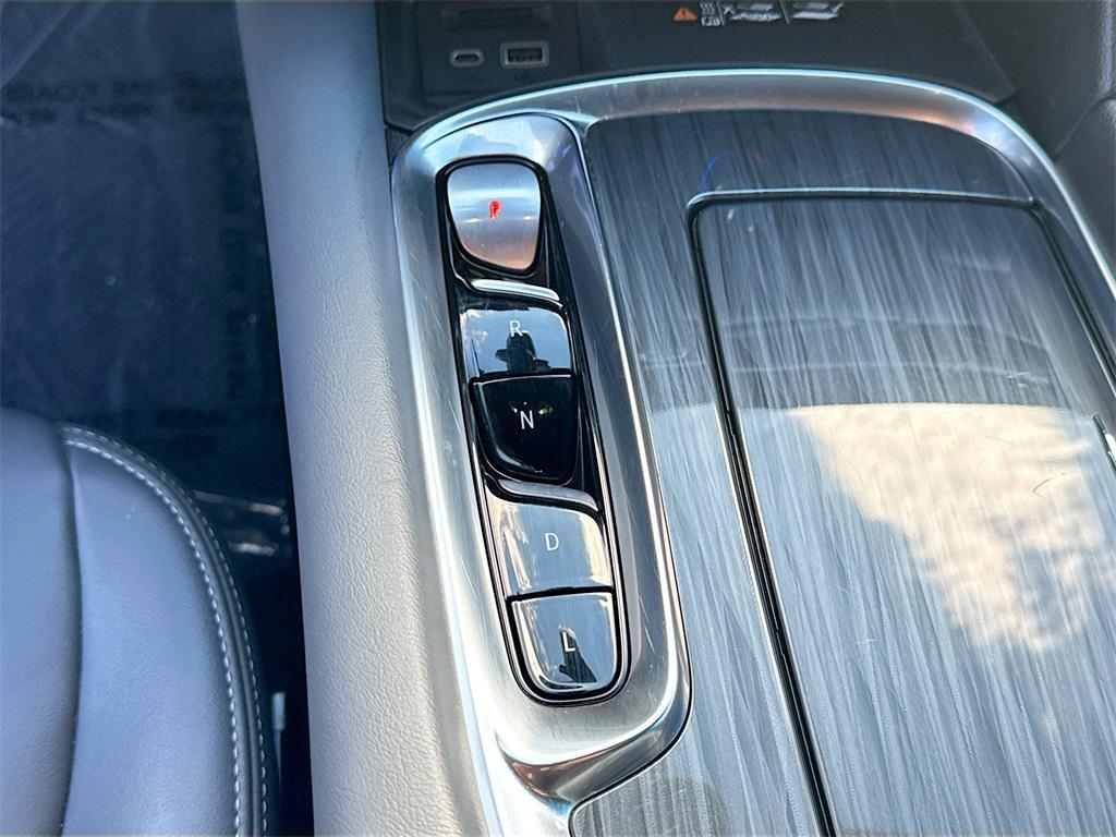 used 2024 Buick Enclave car, priced at $29,999