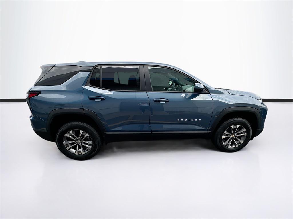 new 2026 Chevrolet Equinox car, priced at $32,290