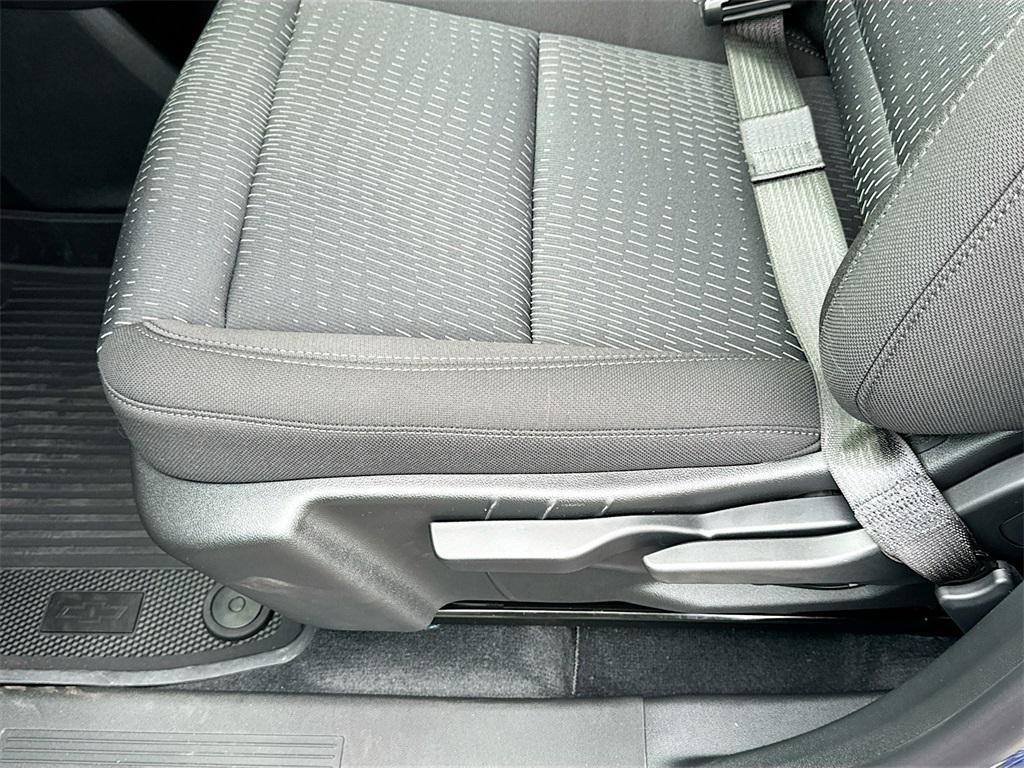 new 2026 Chevrolet Equinox car, priced at $32,290