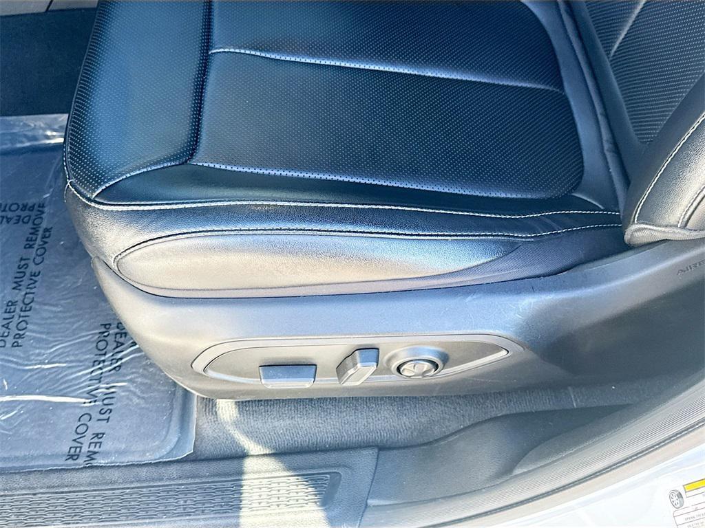 used 2024 Jeep Grand Cherokee L car, priced at $32,737