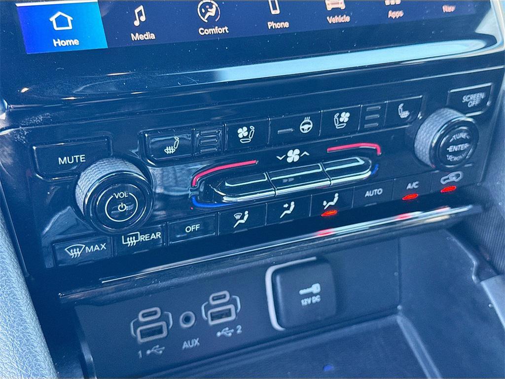 used 2024 Jeep Grand Cherokee L car, priced at $32,737