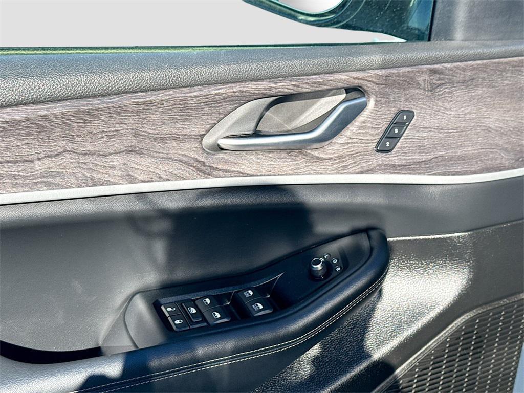 used 2024 Jeep Grand Cherokee L car, priced at $32,737