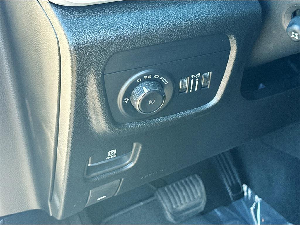 used 2024 Jeep Grand Cherokee L car, priced at $32,737