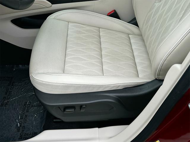 used 2023 Buick Envision car, priced at $33,924