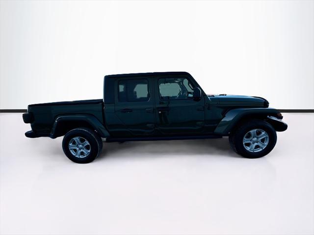 used 2022 Jeep Gladiator car, priced at $30,937