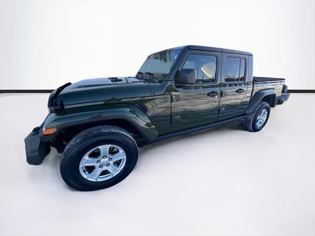 used 2022 Jeep Gladiator car, priced at $30,937