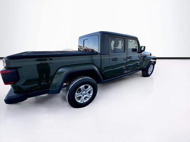 used 2022 Jeep Gladiator car, priced at $30,937