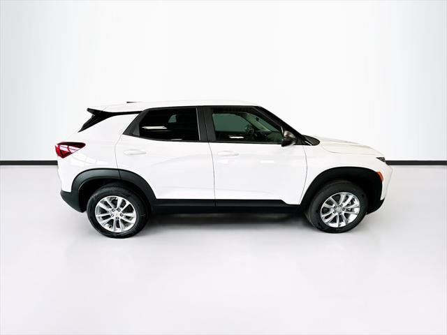 new 2025 Chevrolet TrailBlazer car, priced at $26,857