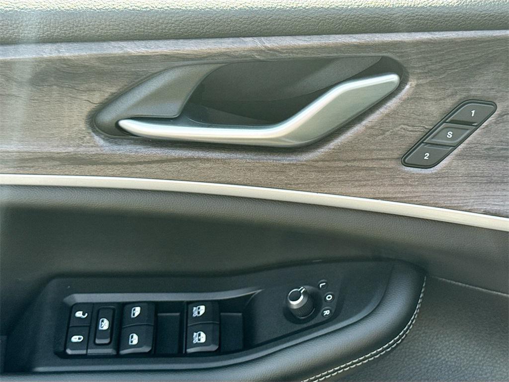 used 2023 Jeep Grand Cherokee 4xe car, priced at $27,428