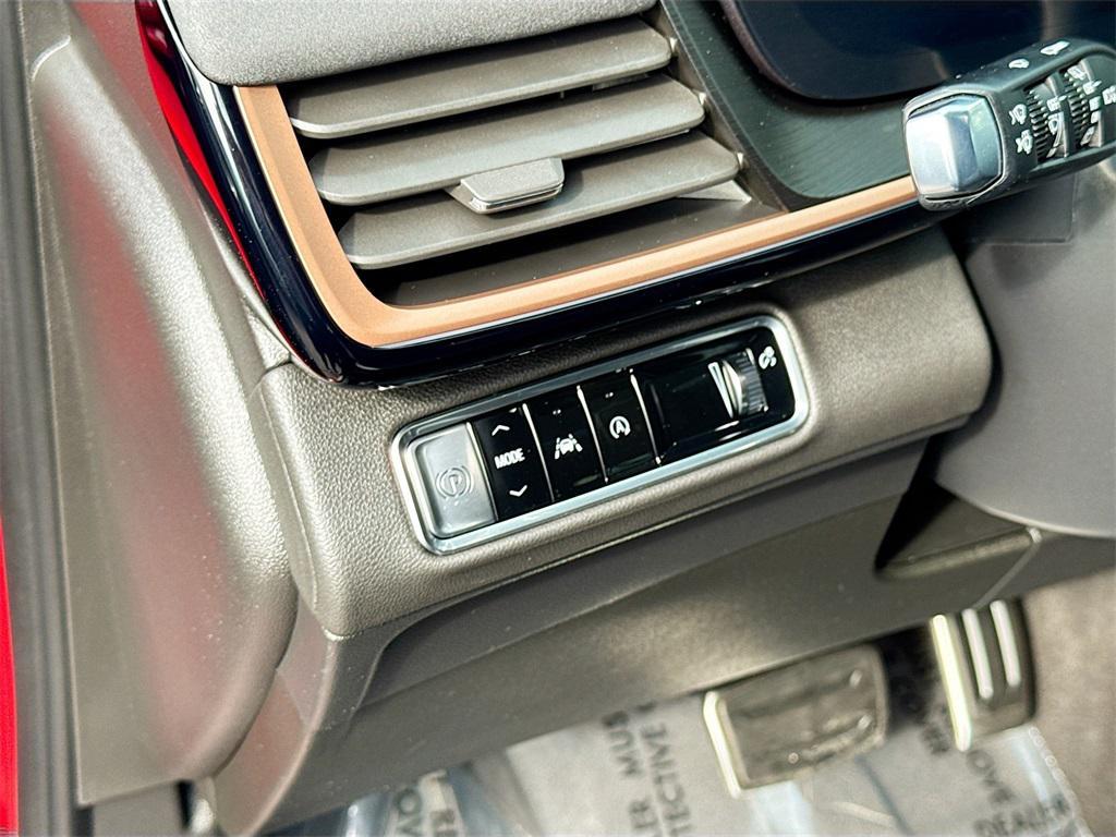 used 2025 Buick Envision car, priced at $31,999