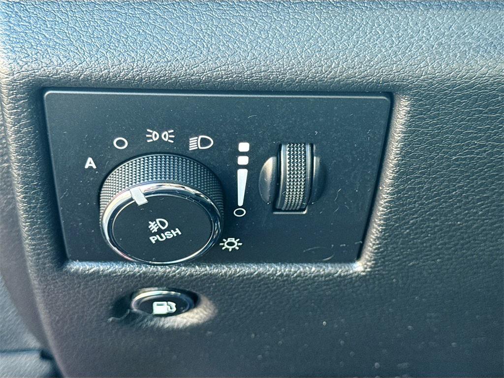 used 2020 Jeep Grand Cherokee car, priced at $23,999