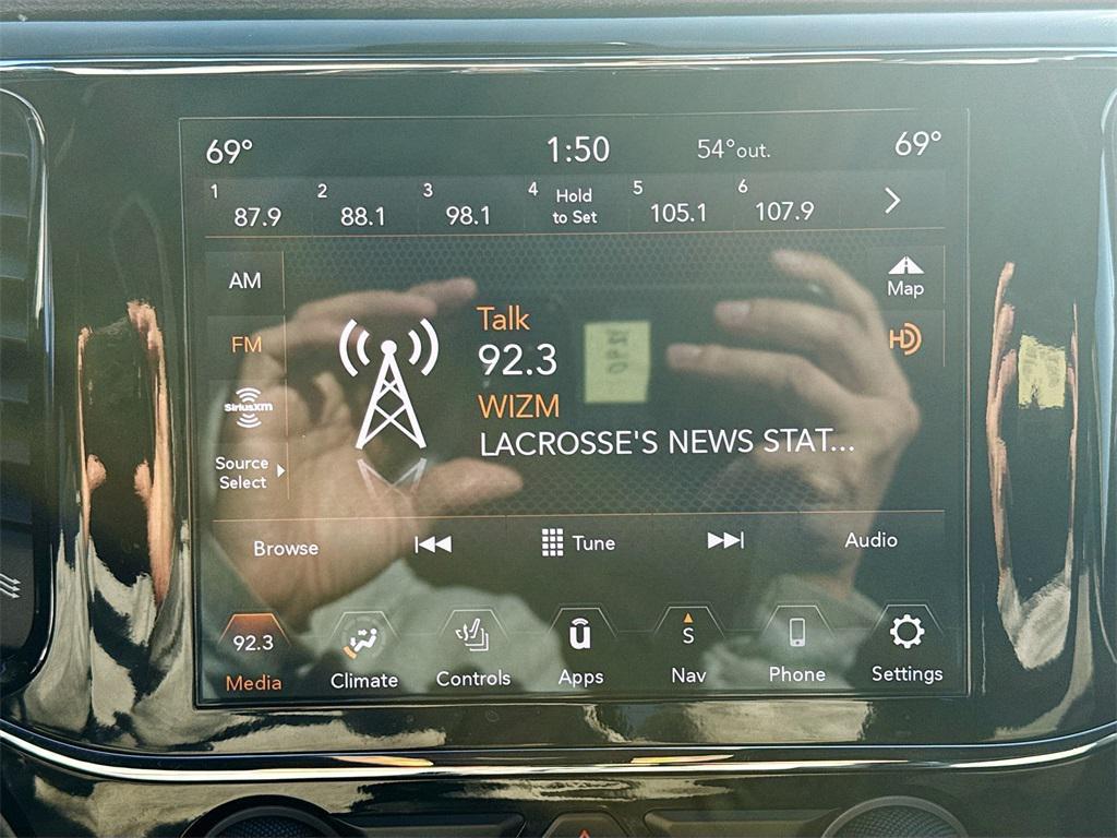 used 2020 Jeep Grand Cherokee car, priced at $23,999