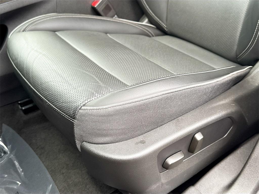 used 2023 Buick Envision car, priced at $27,937