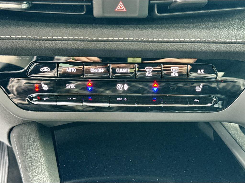 used 2023 Buick Envision car, priced at $27,937