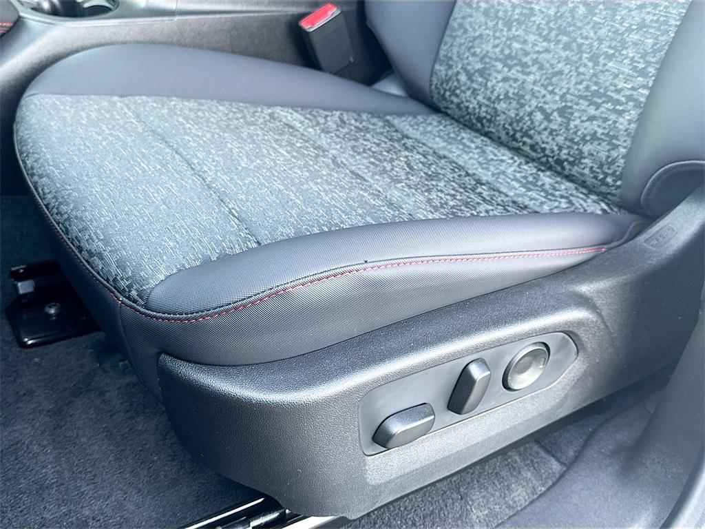 new 2026 Chevrolet Colorado car, priced at $45,990