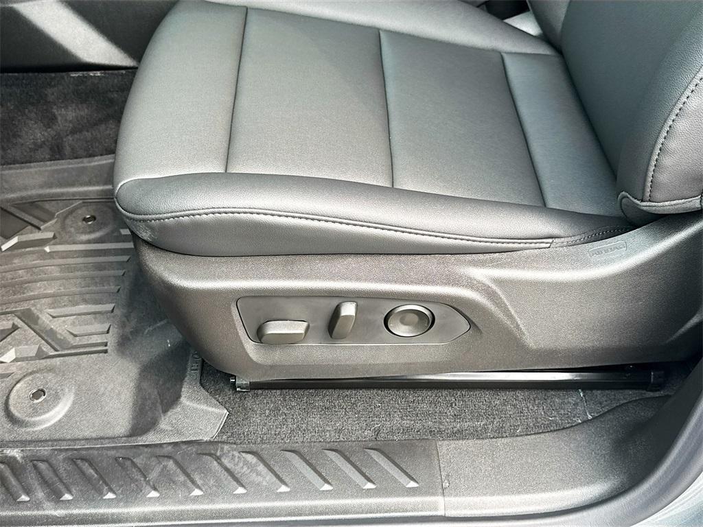 new 2026 Chevrolet Colorado car, priced at $44,002