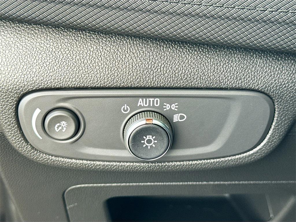 used 2024 Chevrolet TrailBlazer car, priced at $21,905