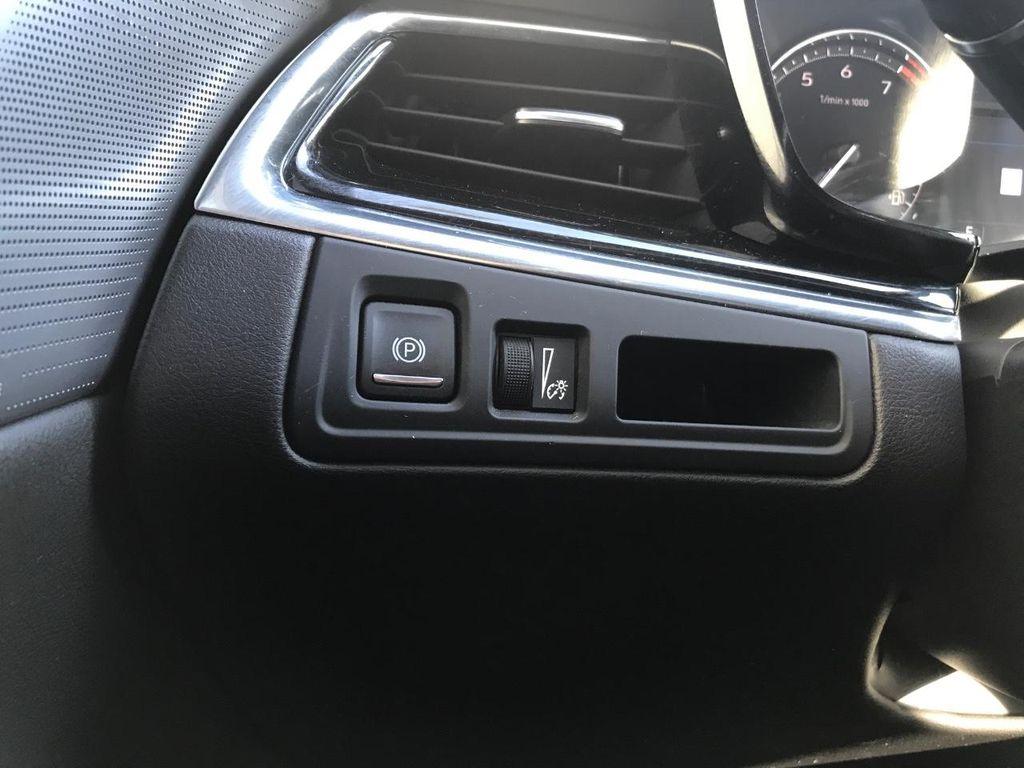 used 2020 Cadillac XT6 car, priced at $26,997