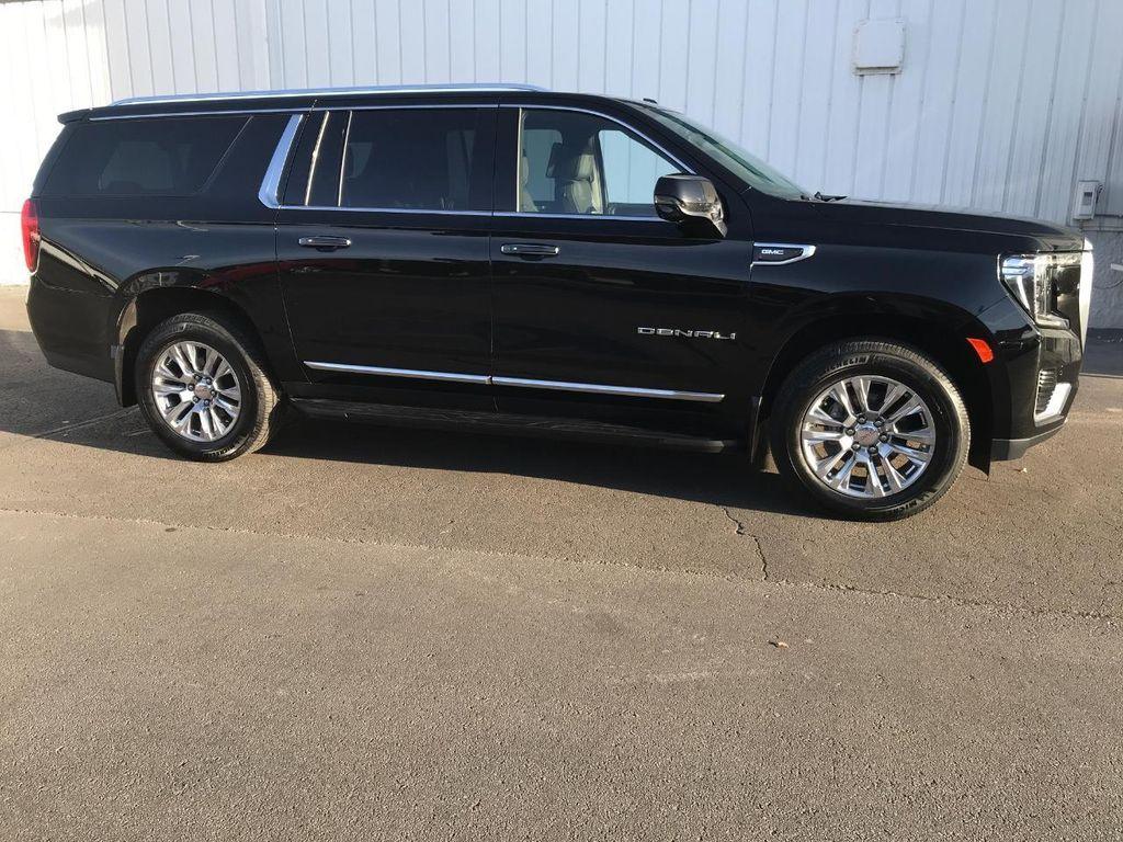 used 2021 GMC Yukon XL car, priced at $48,189