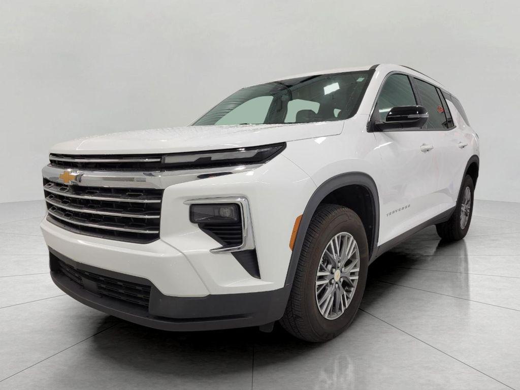 used 2025 Chevrolet Traverse car, priced at $38,995