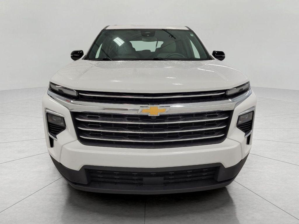 used 2025 Chevrolet Traverse car, priced at $38,995