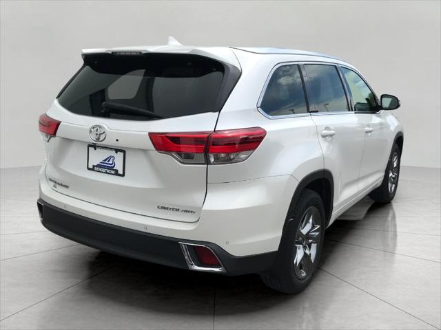 used 2018 Toyota Highlander car, priced at $27,477