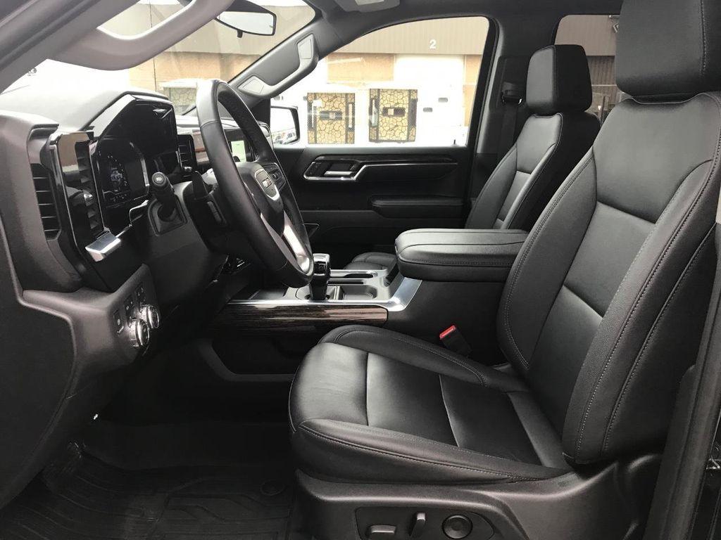 used 2024 GMC Sierra 1500 car, priced at $38,998