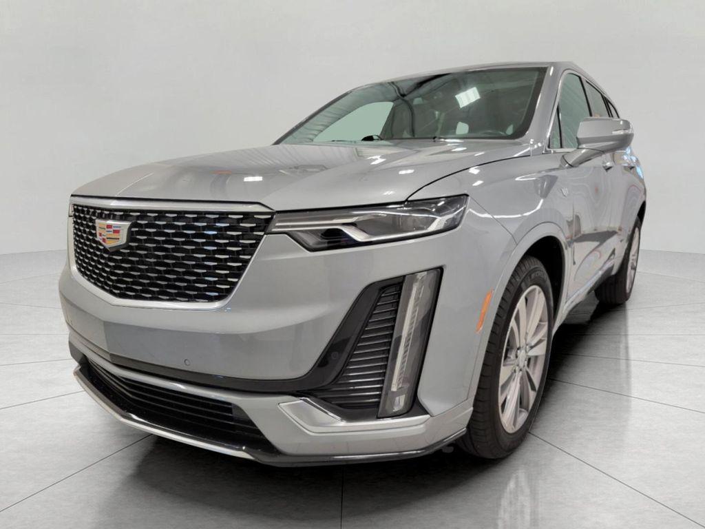 used 2025 Cadillac XT6 car, priced at $41,488