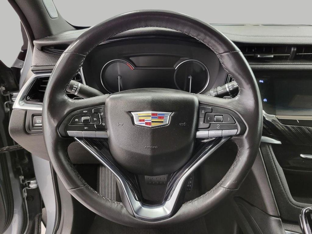 used 2025 Cadillac XT6 car, priced at $41,488