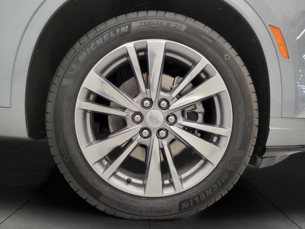 used 2025 Cadillac XT6 car, priced at $41,488