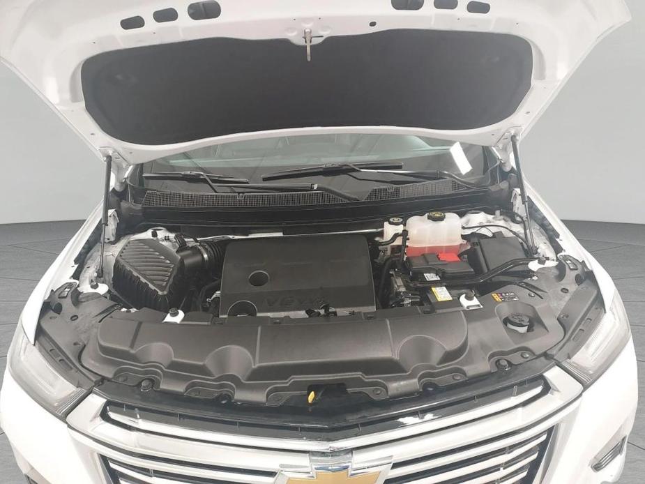 used 2023 Chevrolet Traverse car, priced at $45,305