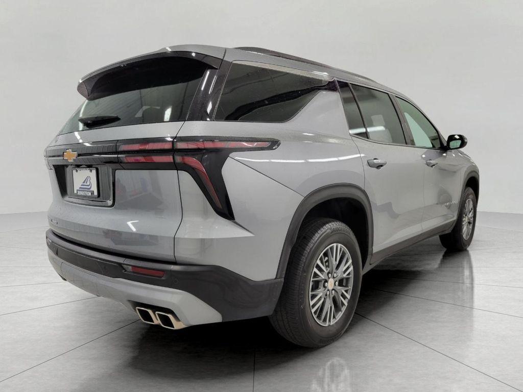 used 2025 Chevrolet Traverse car, priced at $38,450