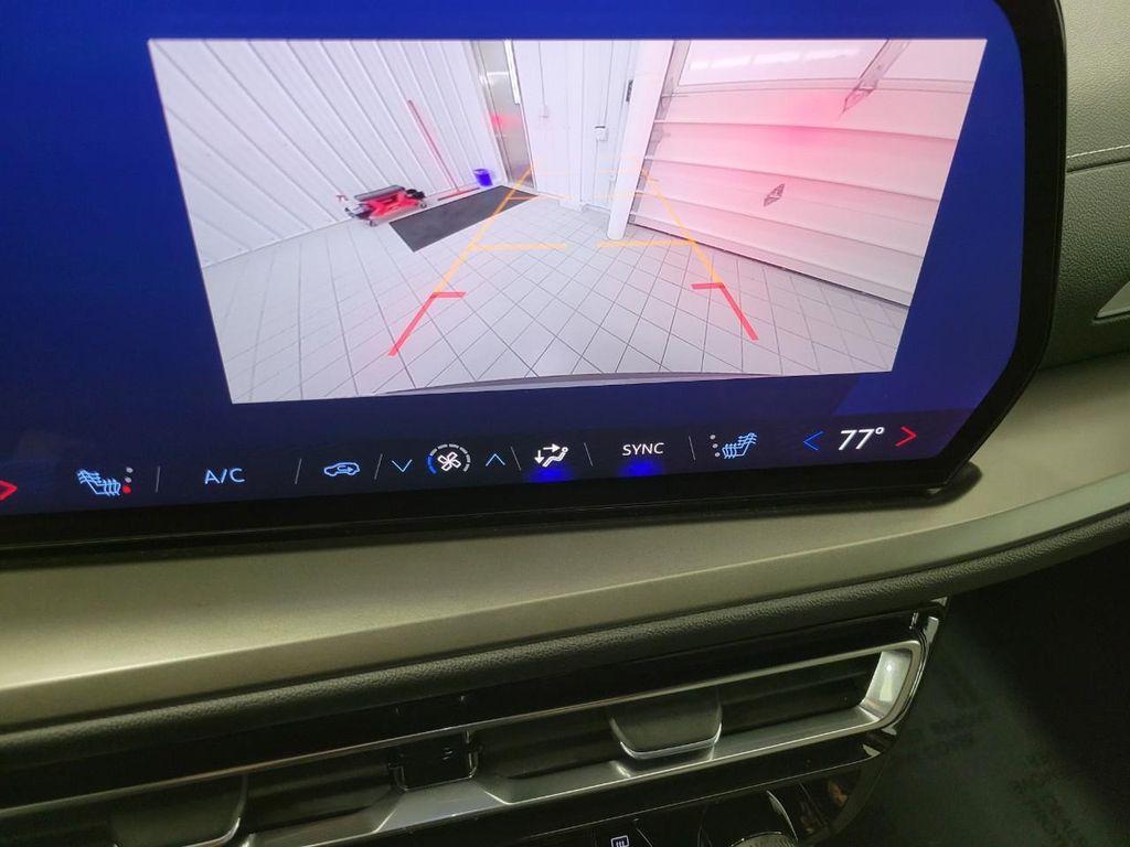 used 2025 Chevrolet Traverse car, priced at $38,450