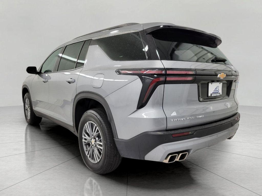 used 2025 Chevrolet Traverse car, priced at $38,450