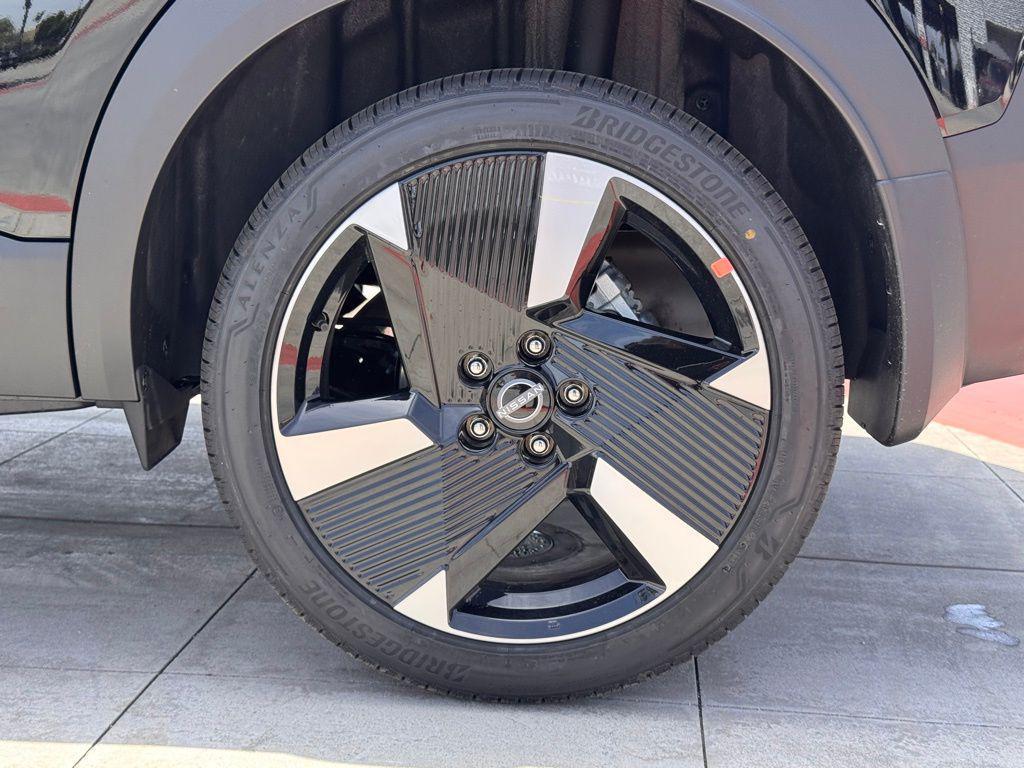 new 2025 Nissan Kicks car, priced at $26,950