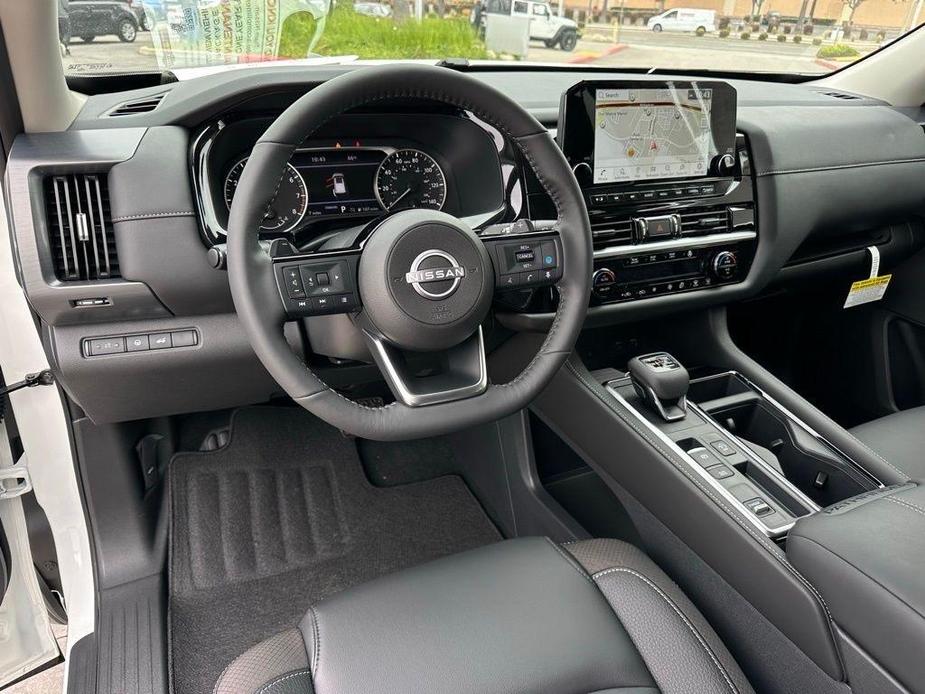 new 2024 Nissan Pathfinder car, priced at $45,045