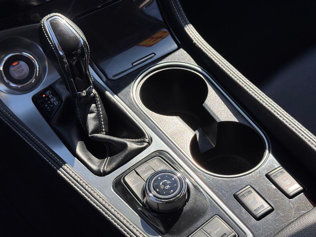 used 2023 Nissan Maxima car, priced at $25,988