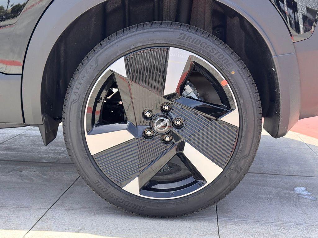 new 2025 Nissan Kicks car, priced at $26,450