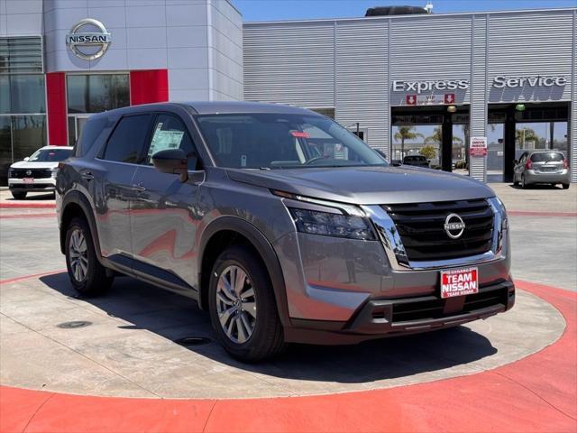 new 2025 Nissan Pathfinder car, priced at $39,860