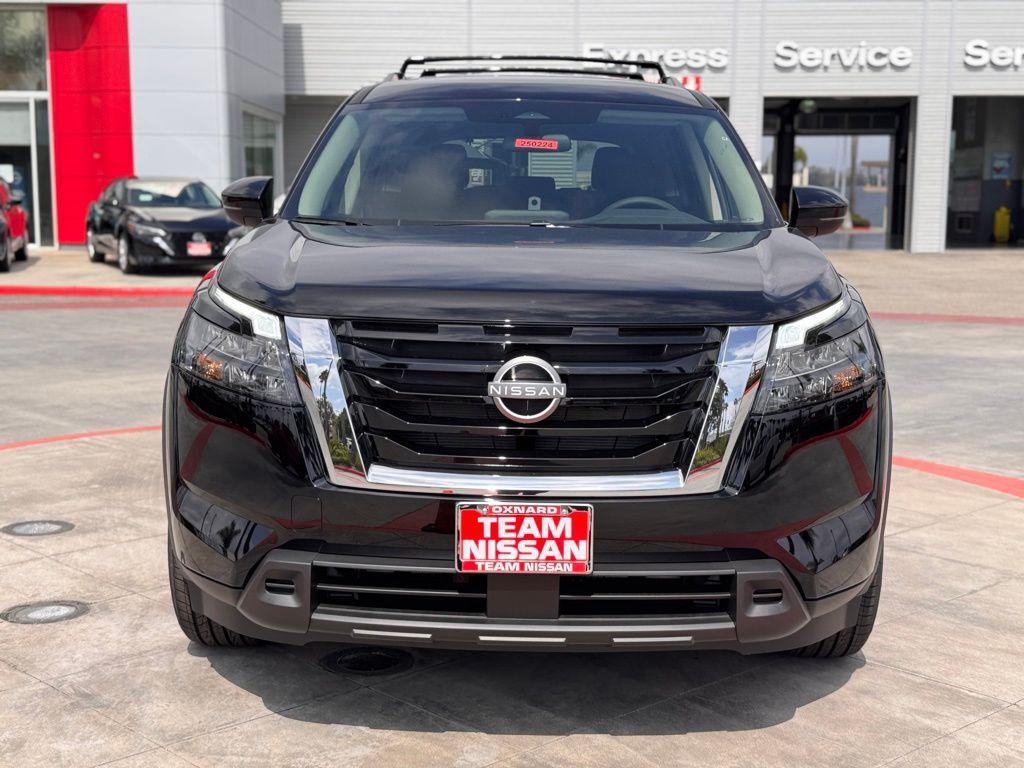new 2025 Nissan Pathfinder car, priced at $36,865