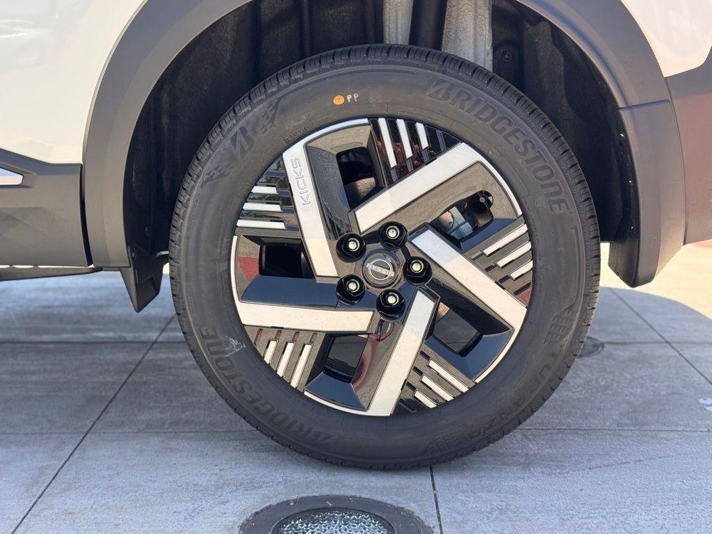new 2025 Nissan Kicks car, priced at $24,725