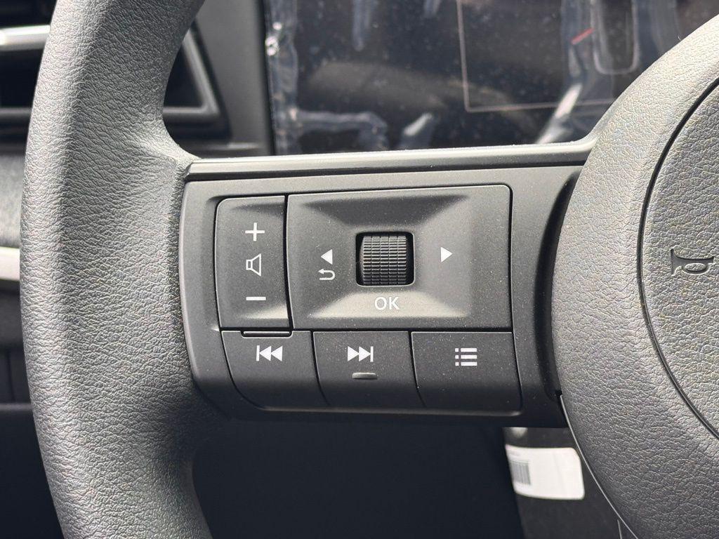 new 2025 Nissan Kicks car, priced at $24,440