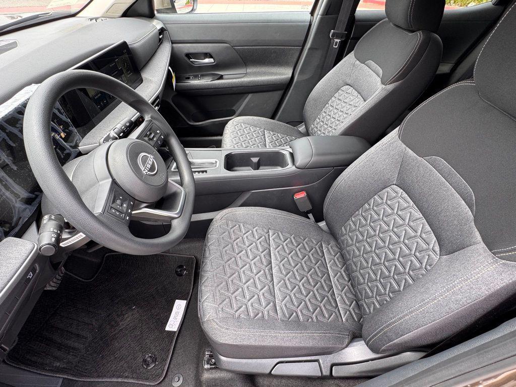 new 2025 Nissan Kicks car, priced at $24,440