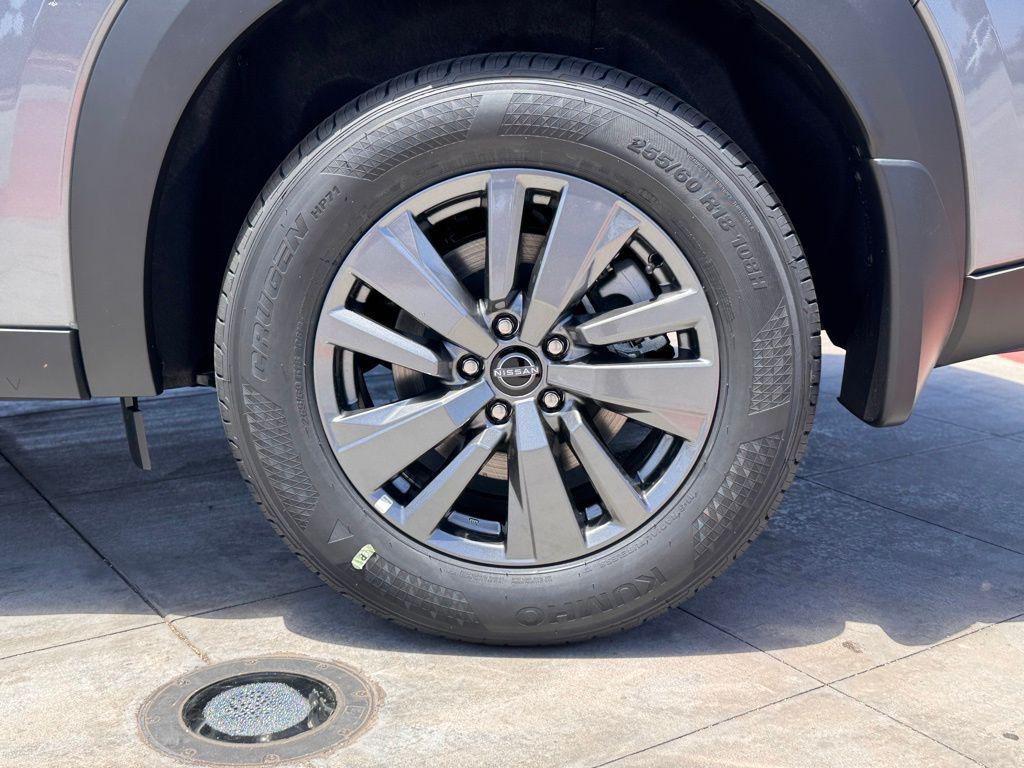 new 2025 Nissan Pathfinder car, priced at $36,865