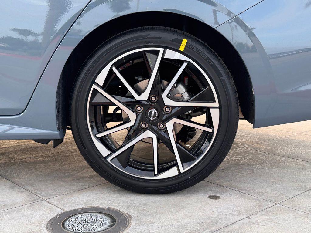 new 2025 Nissan Sentra car, priced at $27,925