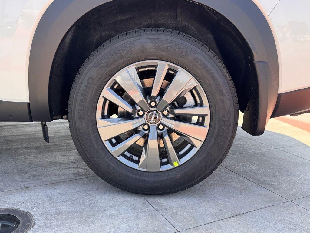 new 2025 Nissan Pathfinder car, priced at $41,725