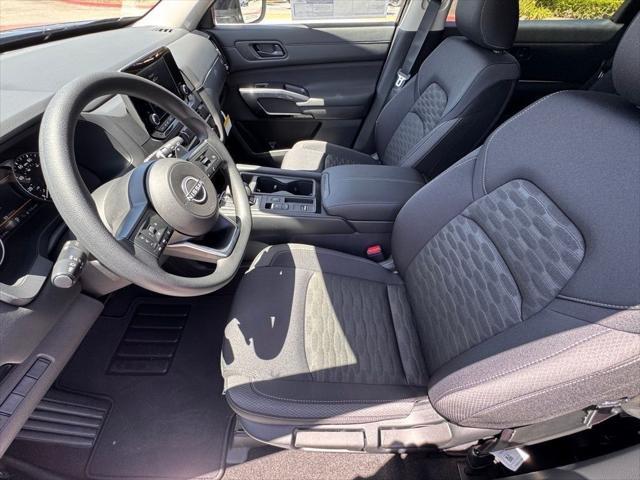 new 2025 Nissan Pathfinder car, priced at $37,950