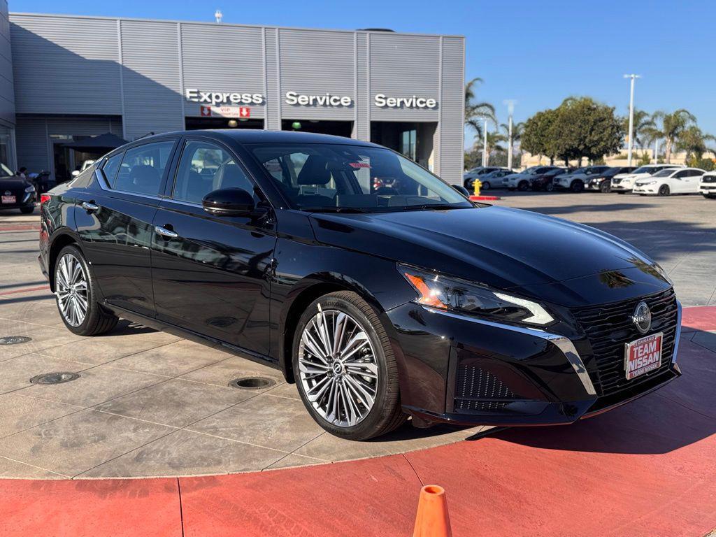 new 2025 Nissan Altima car, priced at $35,335