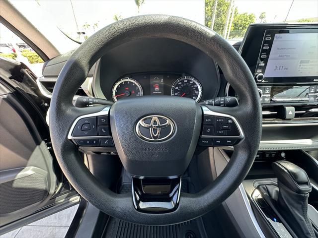 used 2021 Toyota Highlander car, priced at $29,988